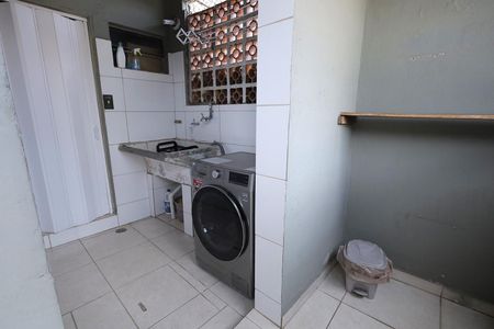 Casa à venda com 178m², 3 quartos e 2 vagasÁrea de Serviço