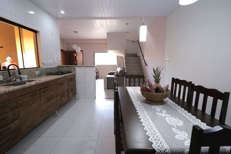 Casa à venda com 178m², 3 quartos e 2 vagasCozinha