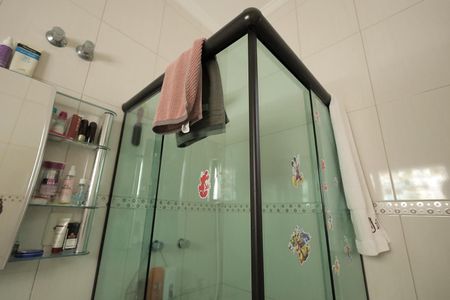 Casa à venda com 178m², 3 quartos e 2 vagasBanheiro Quarto Suíte 2