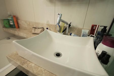 Casa à venda com 178m², 3 quartos e 2 vagasBanheiro Quarto Suíte 2