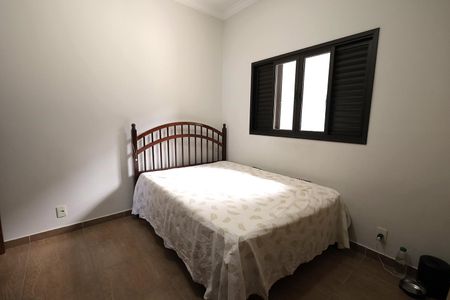 Casa à venda com 178m², 3 quartos e 2 vagasQuarto Suíte 2