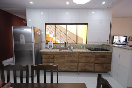 Casa à venda com 178m², 3 quartos e 2 vagasCozinha