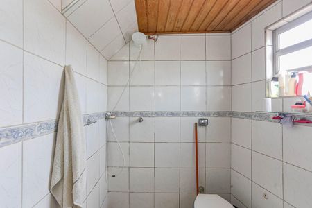 Casa à venda com 176m², 5 quartos e 3 vagasBanheiro 2