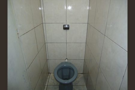 Banheiro de casa à venda com 3 quartos, 153m² em Vila Conde do Pinhal, São Paulo