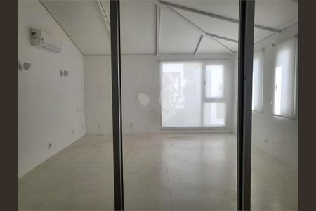 Casa à venda com 3 quartos, 345m² em Água Branca, São Paulo