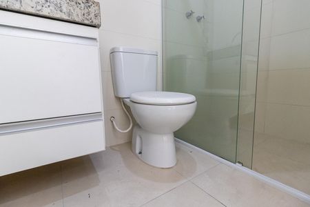 Apartamento para alugar com 92m², 2 quartos e 2 vagasDetalhe do banheiro da suíte