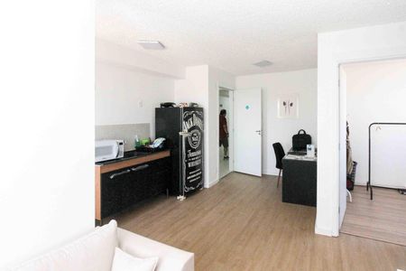 Apartamento à venda com 38m², 2 quartos e sem vaga Apartamento à venda com 38m², 2 quartos e sem vagaSala