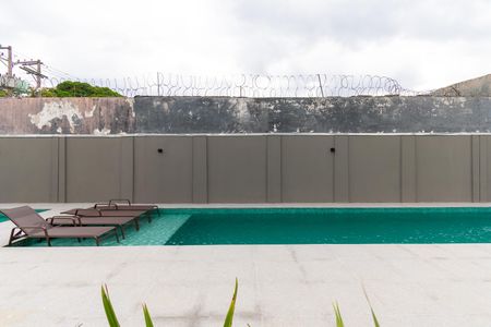 Apartamento à venda com 38m², 2 quartos e sem vagaÁrea comum - Piscina