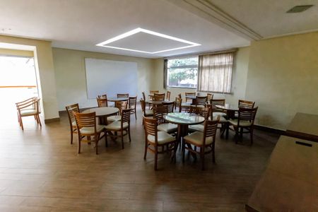 Apartamento à venda com 76m², 3 quartos e 1 vagaÁrea comum - Salão de festas