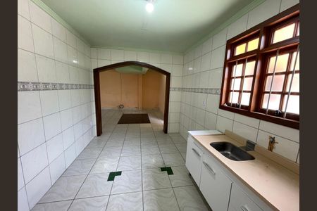 Casa para alugar com 300m², 3 quartos e 2 vagasCozinha