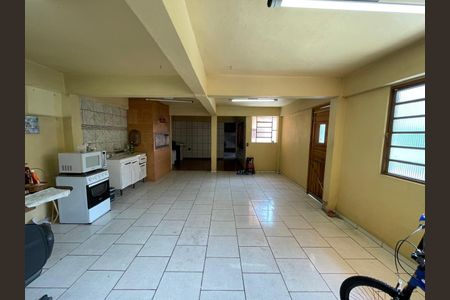 Casa para alugar com 300m², 3 quartos e 2 vagasÁrea comum - Churrasqueira