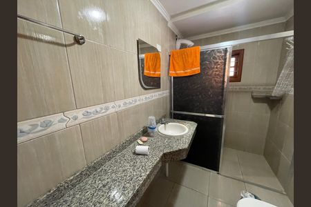 Casa para alugar com 300m², 3 quartos e 2 vagasBanheiro 1