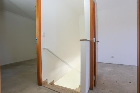 Casa à venda com 89m², 3 quartos e 2 vagasCorredor