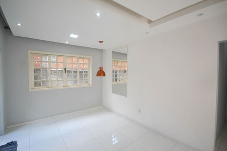 Sala de casa para alugar com 2 quartos, 105m² em Bairro das Graças, Belford Roxo