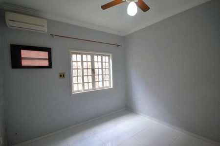 Quarto 1 de casa para alugar com 2 quartos, 105m² em Bairro das Graças, Belford Roxo