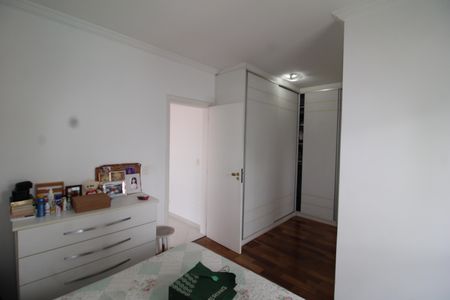 Casa à venda com 373m², 6 quartos e 4 vagasQuarto 1