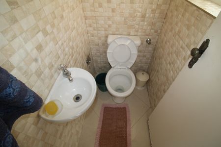 Casa à venda com 373m², 6 quartos e 4 vagasÁrea Comum - Banheiro