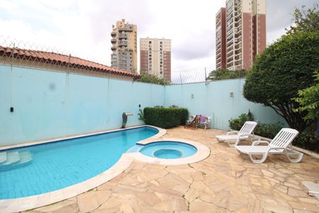 Casa à venda com 373m², 6 quartos e 4 vagasÁrea Comum
