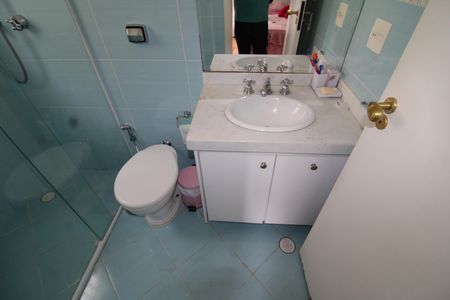 Casa à venda com 373m², 6 quartos e 4 vagasQuarto 4 - Banheiro