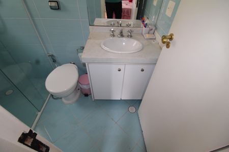 Casa à venda com 373m², 6 quartos e 4 vagasQuarto 4 - Banheiro