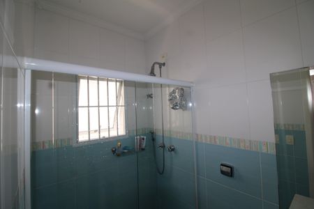 Casa à venda com 373m², 6 quartos e 4 vagasQuarto 4 - Banheiro