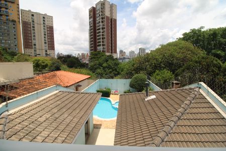 Casa à venda com 373m², 6 quartos e 4 vagasQuarto 1 - Varanda