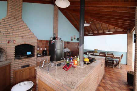 Casa à venda com 373m², 6 quartos e 4 vagasÁrea Comum