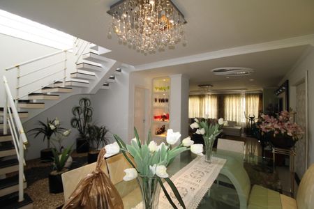 Casa à venda com 373m², 6 quartos e 4 vagasSala de Jantar