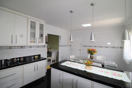 Casa à venda com 373m², 6 quartos e 4 vagasCozinha