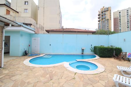 Casa à venda com 373m², 6 quartos e 4 vagasÁrea Comum