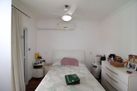 Quarto 1 de casa à venda com 6 quartos, 373m² em Jardim São Paulo, São Paulo