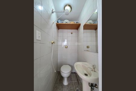 Apartamento para alugar com 152m², 3 quartos e 3 vagasBanheiro de serviço