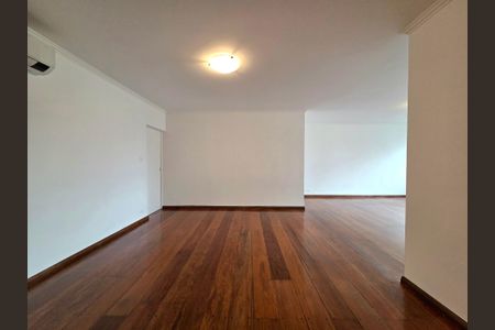Apartamento para alugar com 152m², 3 quartos e 3 vagasSala