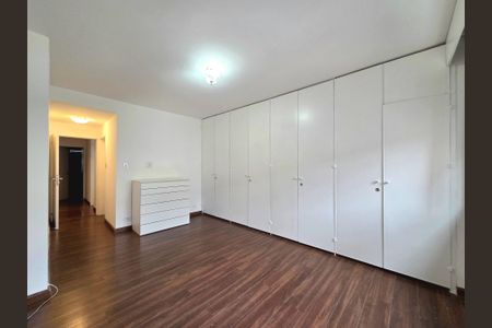 Apartamento para alugar com 152m², 3 quartos e 3 vagasSuíte