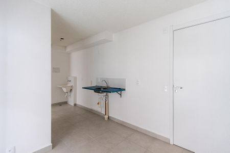 Apartamento para alugar com 2 quartos, 34m² em Parque Industrial Tomas Edson, São Paulo