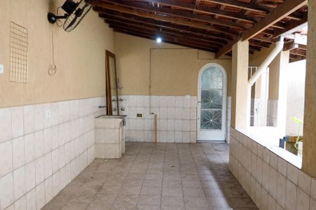Casa à venda com 180m², 3 quartos e 2 vagasÁrea comum