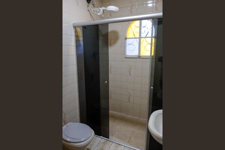 Casa à venda com 180m², 3 quartos e 2 vagasBanheiro