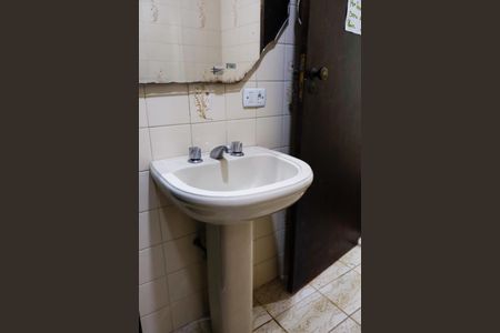 Casa à venda com 180m², 3 quartos e 2 vagasBanheiro