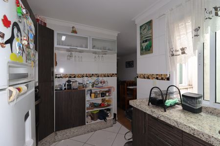 Apartamento à venda com 130m², 2 quartos e 2 vagasCozinha