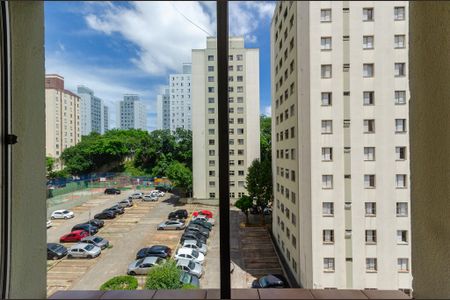 Sala - Janela de apartamento para alugar com 2 quartos, 47m² em Vila Penteado, São Paulo