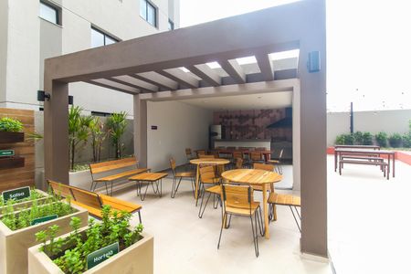 Apartamento para alugar com 38m², 2 quartos e sem vagaÁrea comum - Churrasqueira