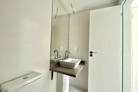 Apartamento à venda com 33m², 1 quarto e sem vagaBanheiro da Suíte