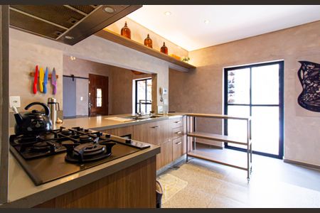 Cozinha de casa para alugar com 4 quartos, 280m² em Pompeia, São Paulo