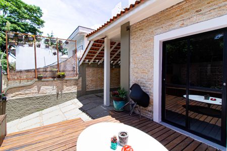 Casa para alugar com 280m², 4 quartos e 2 vagasEntrada