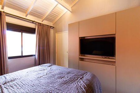 Casa para alugar com 280m², 4 quartos e 2 vagasSuíte 3