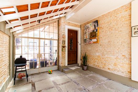 Casa para alugar com 280m², 4 quartos e 2 vagasEntrada