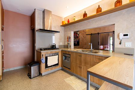 Casa para alugar com 280m², 4 quartos e 2 vagasCozinha