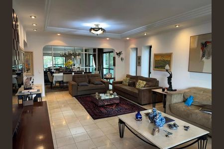 Apartamento para alugar com 247m², 3 quartos e 4 vagas