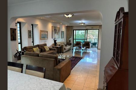 Apartamento para alugar com 247m², 3 quartos e 4 vagas