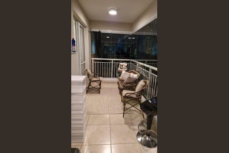 Apartamento à venda com 83m², 3 quartos e 2 vagasVaranda